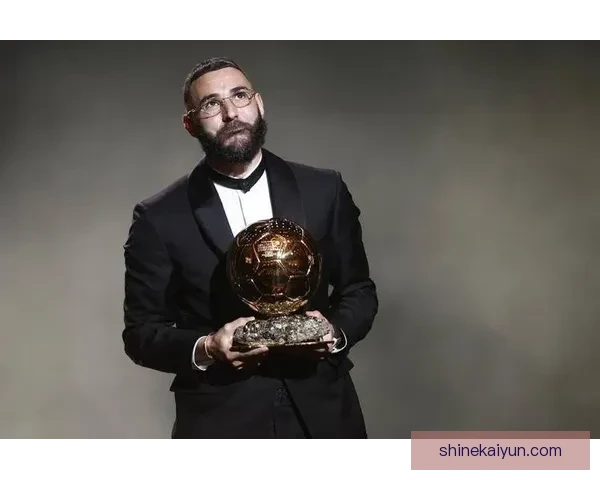 本泽马在新赛季展现出持续提升的比赛影响力，值得关注其表现走势